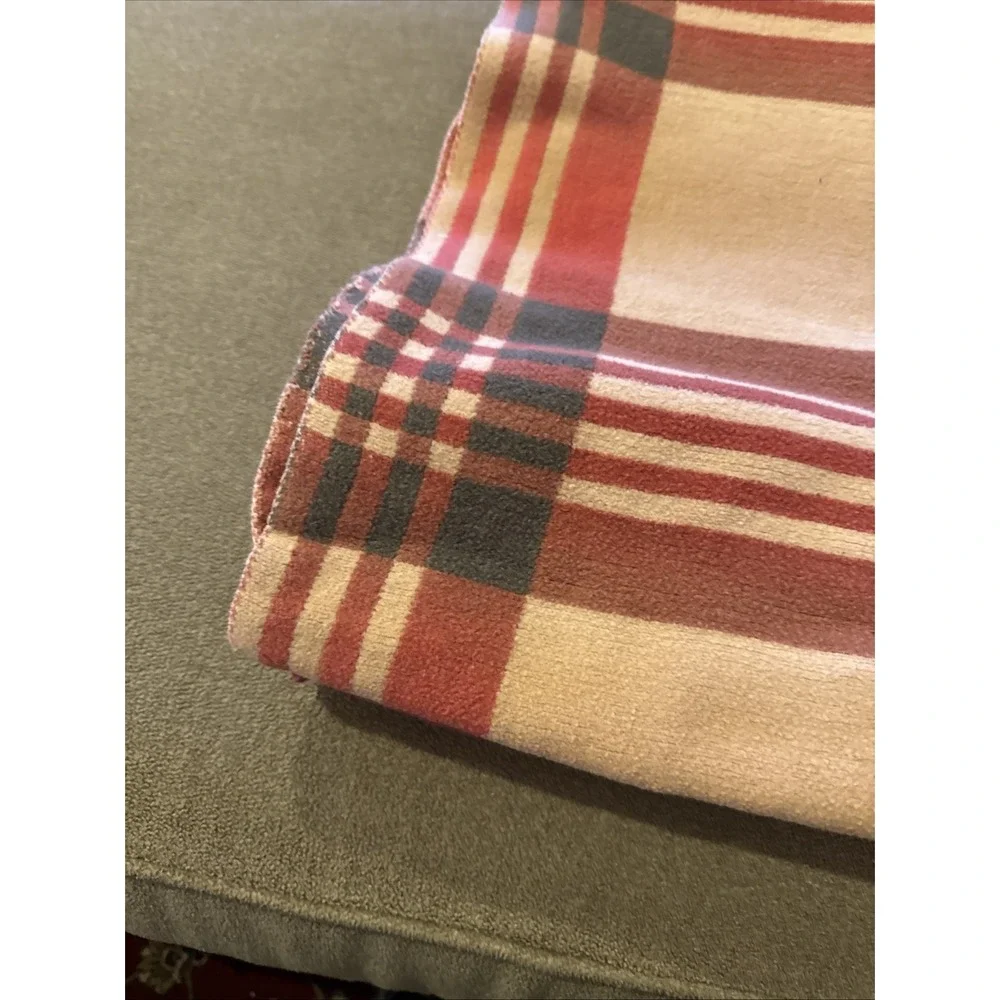 1930's Beacon Camp Blanket Reversable Floral Checker Pattern Approx 76x72 (TD)